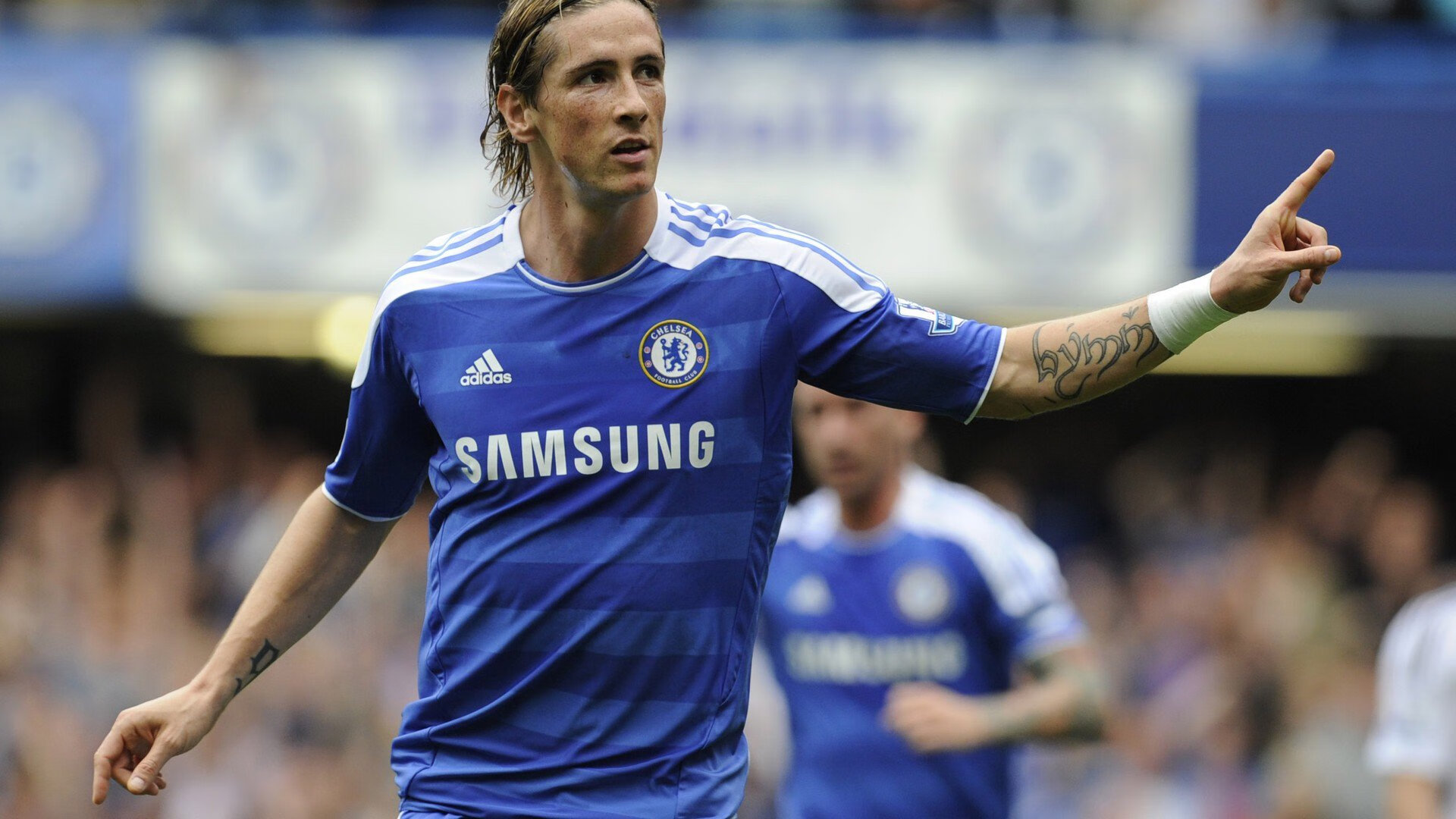 英超比赛中通过语言声调建模识别裁判指令的紧急等级，英超裁判数据